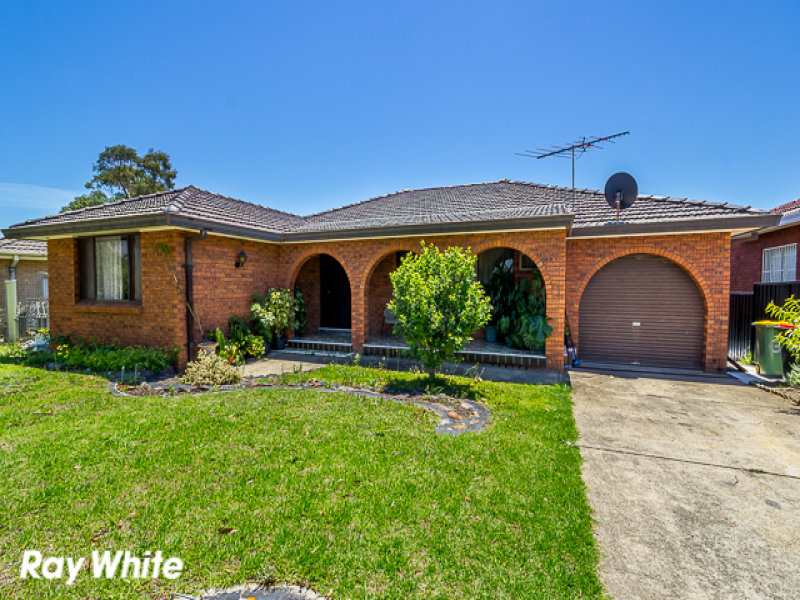 366 Smithfield Road, Prairiewood, NSW 2176 Property Details