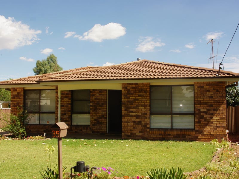 35 Whiteley Street, Wellington, NSW 2820 Property Details