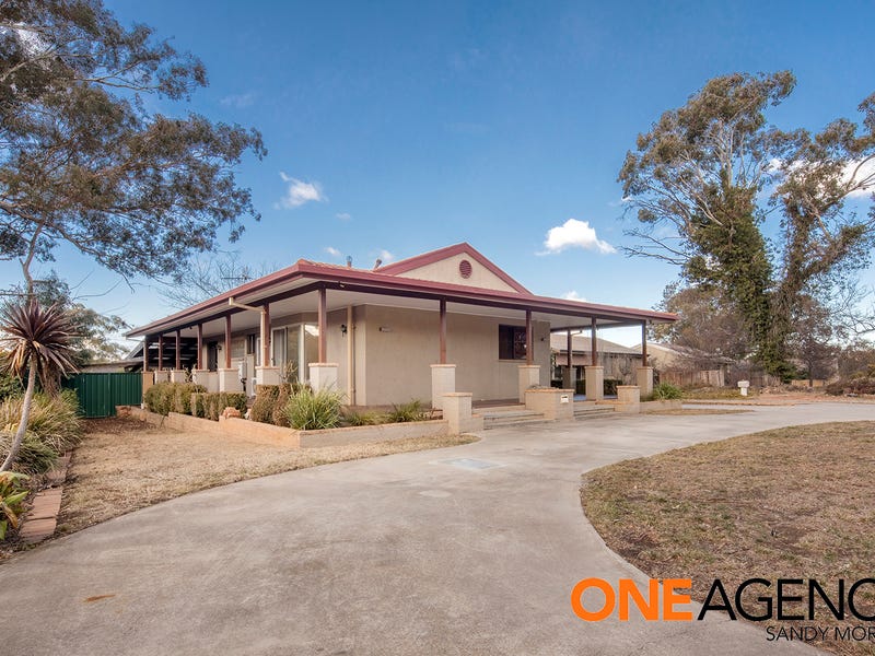 8 Seymour Place, Kambah, ACT 2902 Property Details
