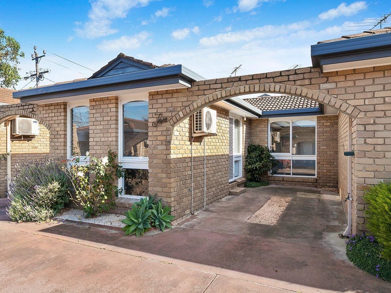 2/4042 Calder Street, Manifold Heights, VIC 3218