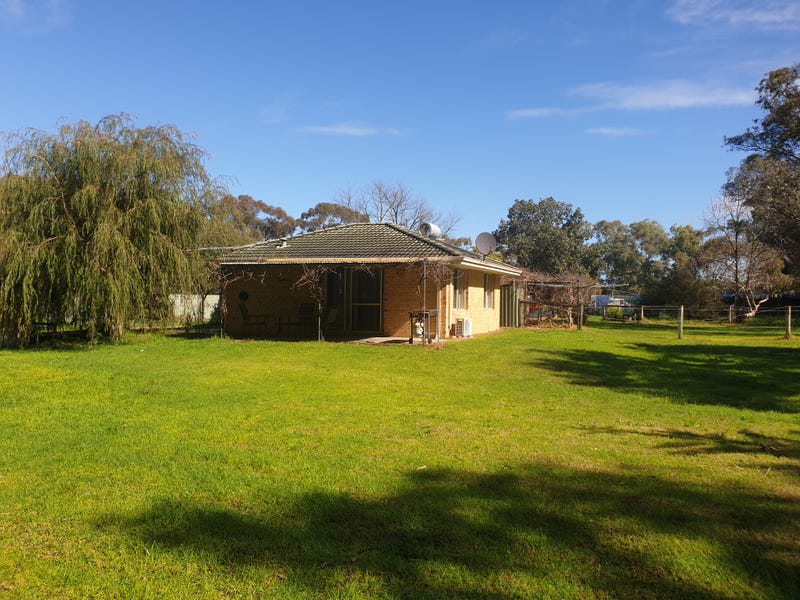 102 Tuart Road, Oakford, WA 6121
