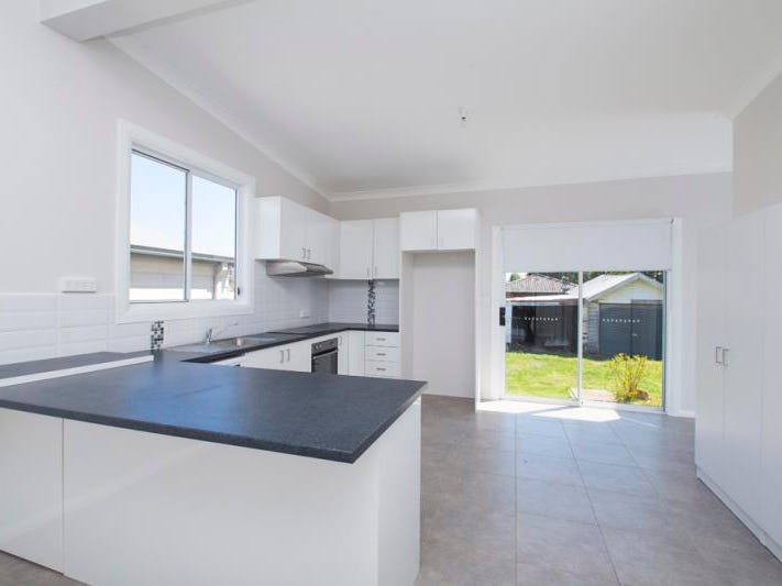 37 Albert Street, Speers Point, NSW 2284