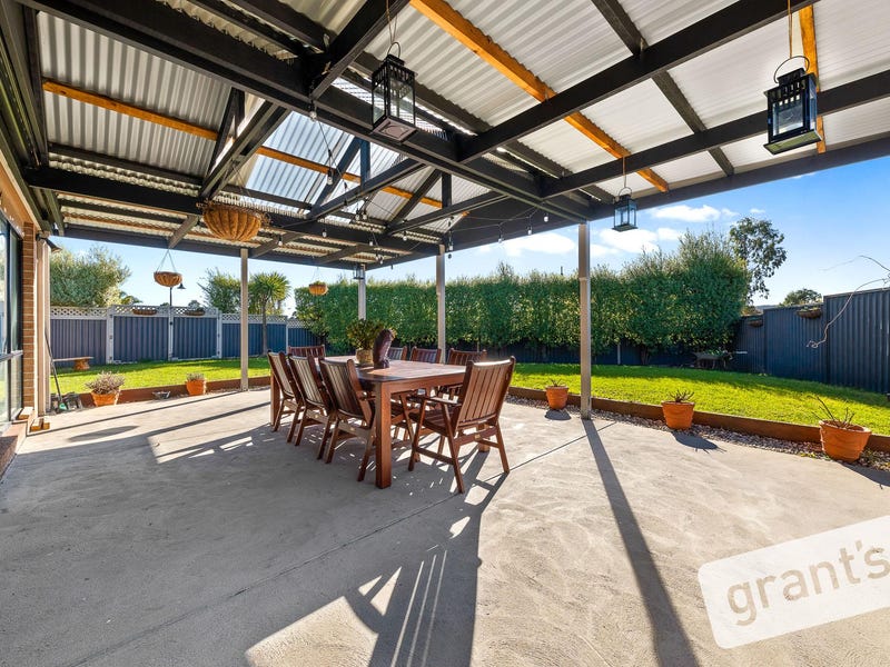 79 The Parkway, Pakenham, Vic 3810 Property Details