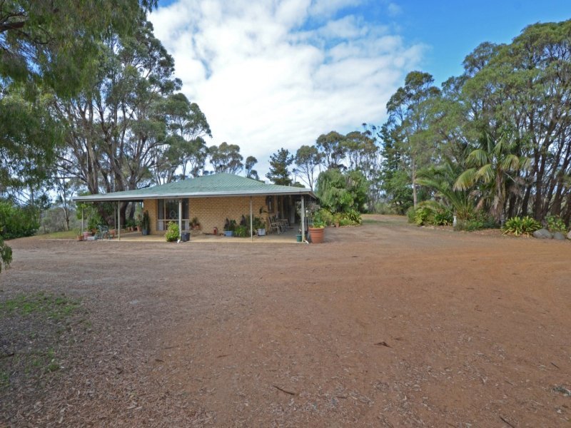 63 Roberts Road, Robinson, WA 6330