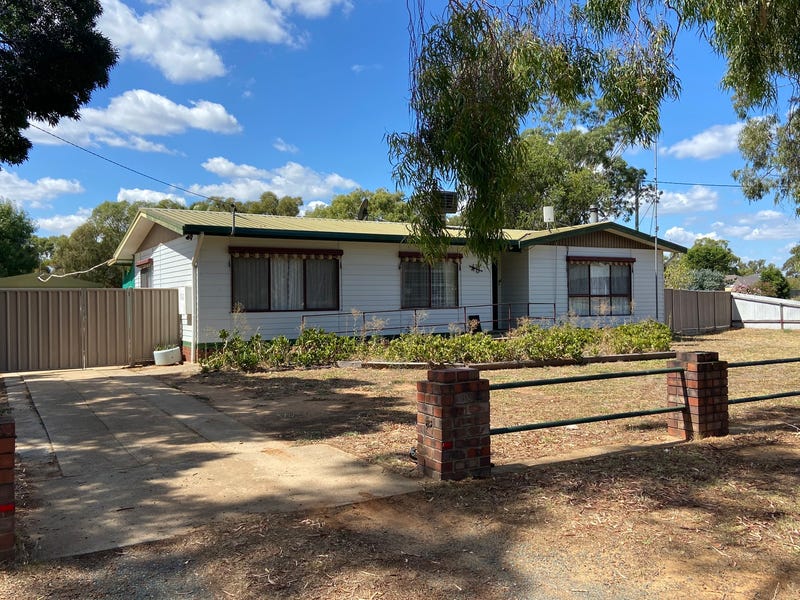 40 Mathoura Street, Mathoura, NSW 2710 Property Details