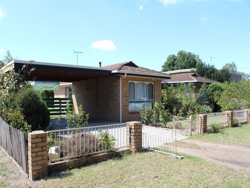 131 Jindera St, Jindera, NSW 2642 Property Details