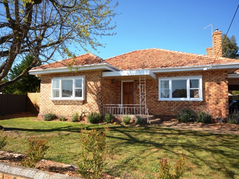 6 Mayes St, Stawell, Vic 3380 House for Sale