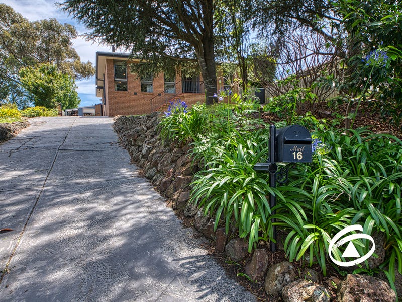16 Grant Court, Beaconsfield Upper, Vic 3808