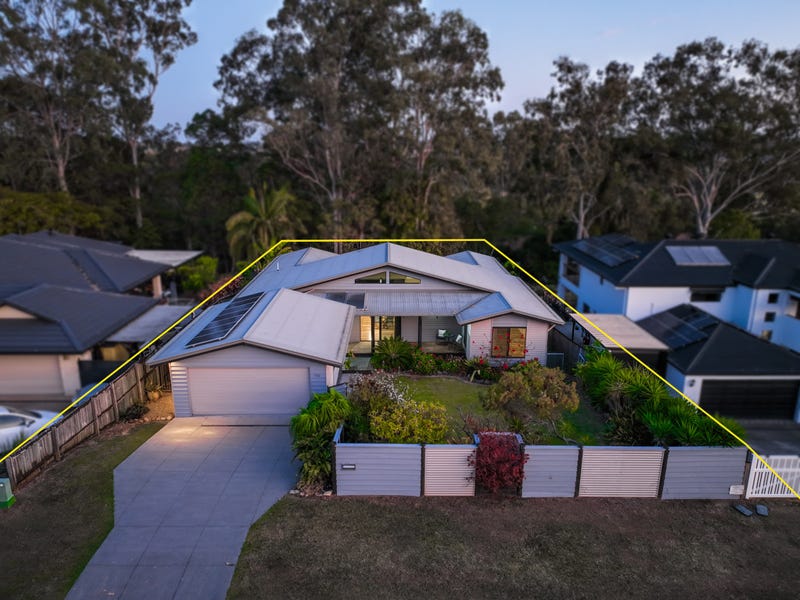 Sold Property Prices & Auction Results in Coomera Waters, QLD 4209 Pg