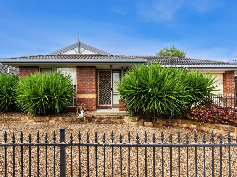 18 Young Street, Lara, VIC 3212