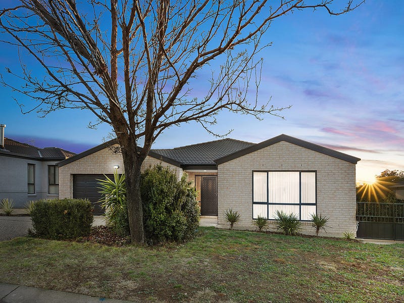 9 Inglewood Street, Gungahlin, ACT 2912 Property Details