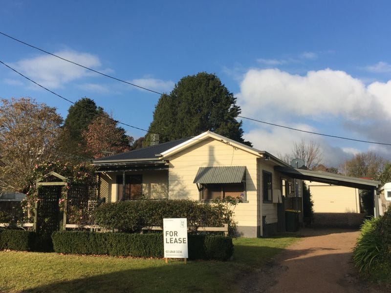 16 Hoskins Street, Moss Vale, NSW 2577