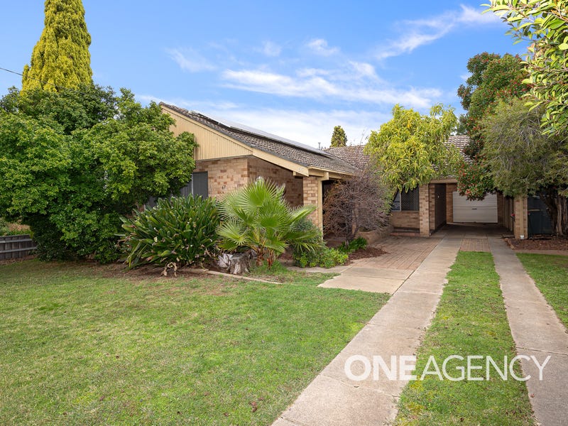 67 WHITE AVENUE, Kooringal, NSW 2650 Property Details