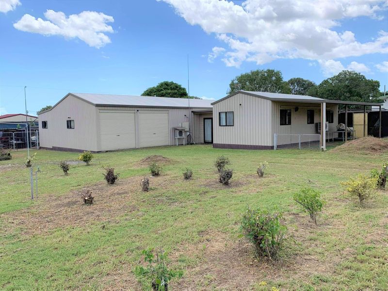 33 Macartney Street, St Lawrence, QLD 4707