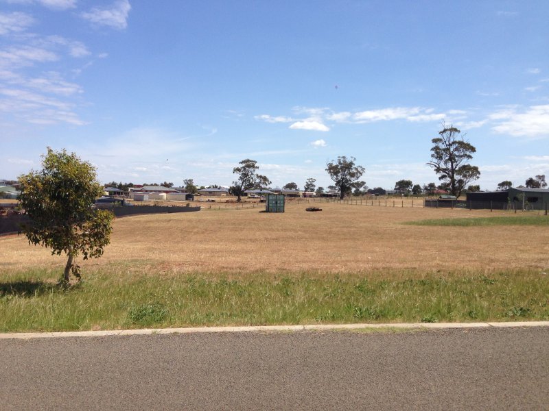 3 View Gully Road, Hopetoun Park, VIC 3340