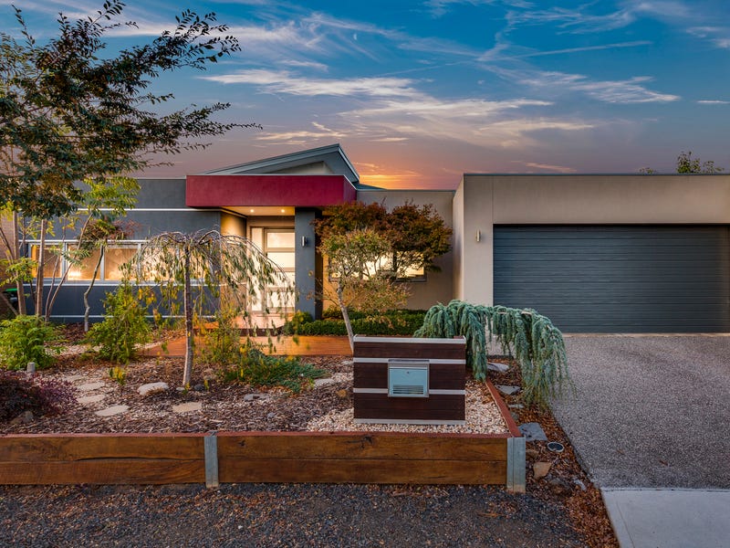 11 Scott Lane, Taylors Hill, VIC 3037