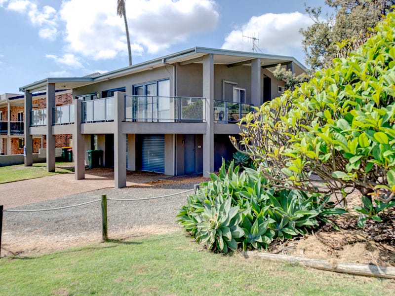 Houses for Sale in Tuncurry, NSW 2428 Pg. 4