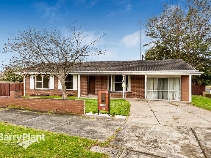 9 Cliveden Avenue, Frankston, Vic 3199 Property Details