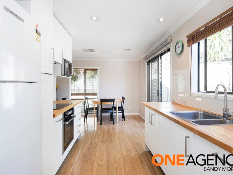 77 Lawrence Wackett Cres, Theodore, ACT 2905