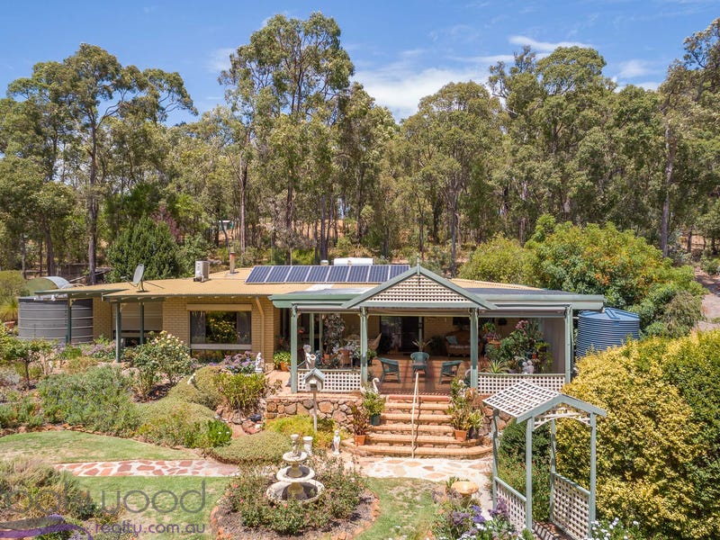 820 Walker Street, Mundaring, WA 6073