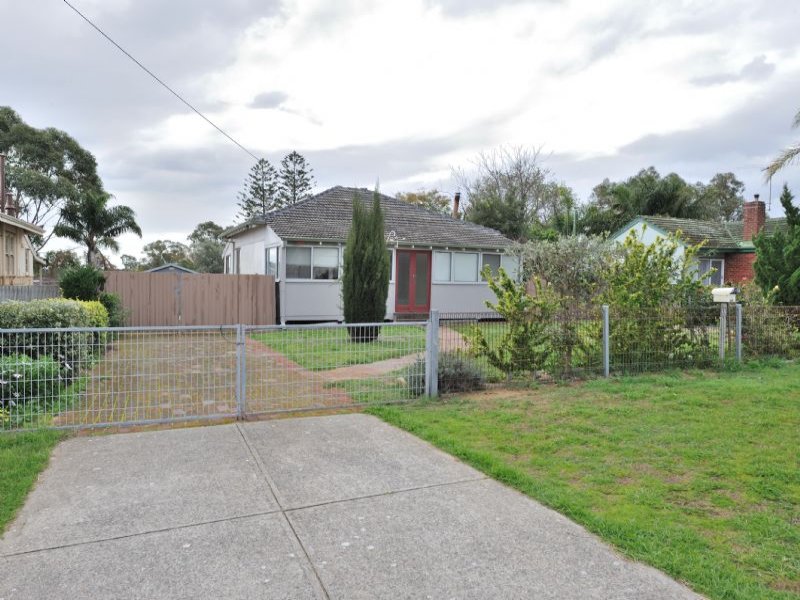 25 Crabtree Way, Medina, WA 6167