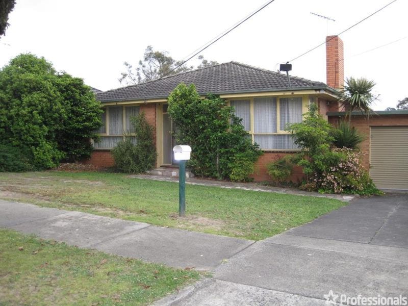 6 Mackenzie Court, Croydon South, VIC 3136