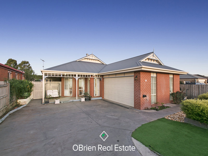 68 Dunbarton Drive, Pakenham, Vic 3810 Property Details