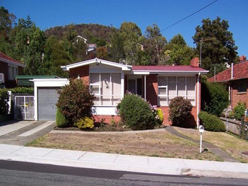 27 Henley Street, Lindisfarne, TAS 7015