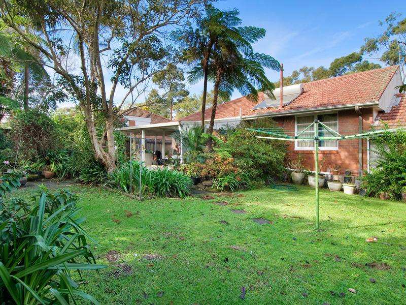 32 Deakin Street, Forestville, NSW 2087