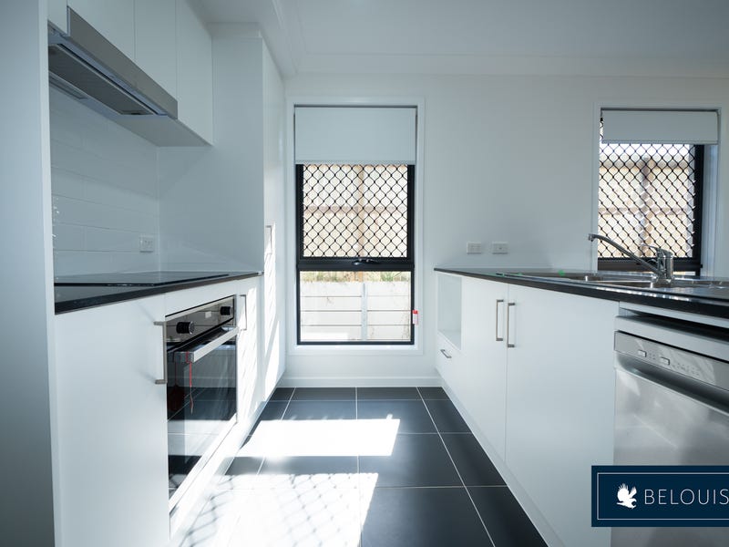 17 Banjo Drive, Walloon, Qld 4306 House for Rent