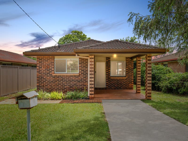 123 Dart Street, Redland Bay, QLD 4165