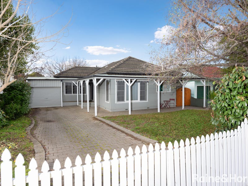 341 Lake Albert Road, Kooringal, NSW 2650 Property Details