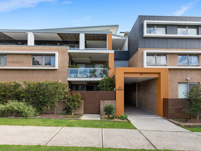 8/37 Gover Street, Peakhurst, NSW 2210 Property Details