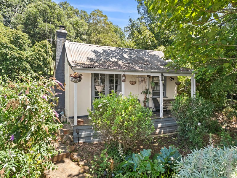 18 East Street, Daylesford, Vic 3460 House for Sale