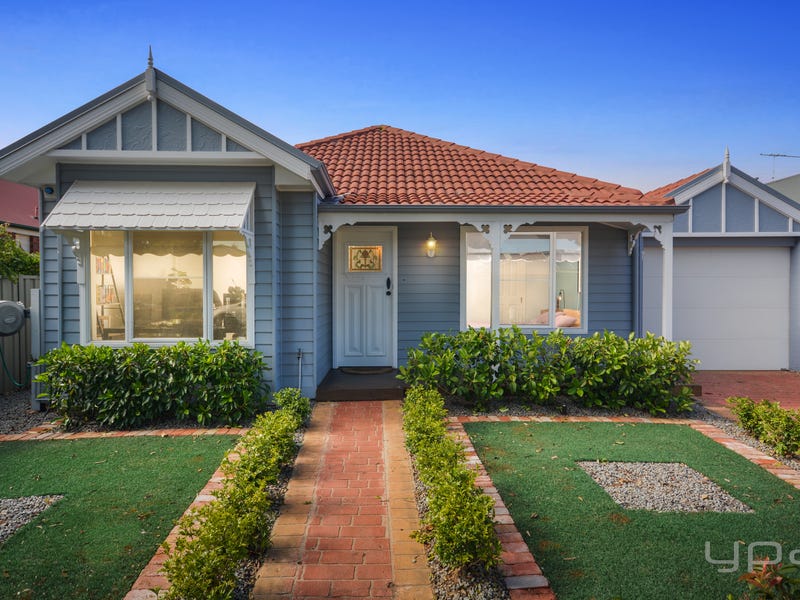 4 Tarragon Drive, Tarneit, Vic 3029 Property Details