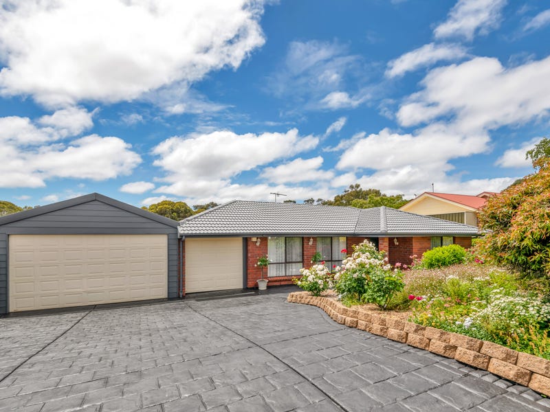 11 Horseshoe Drive, Woodcroft, SA 5162