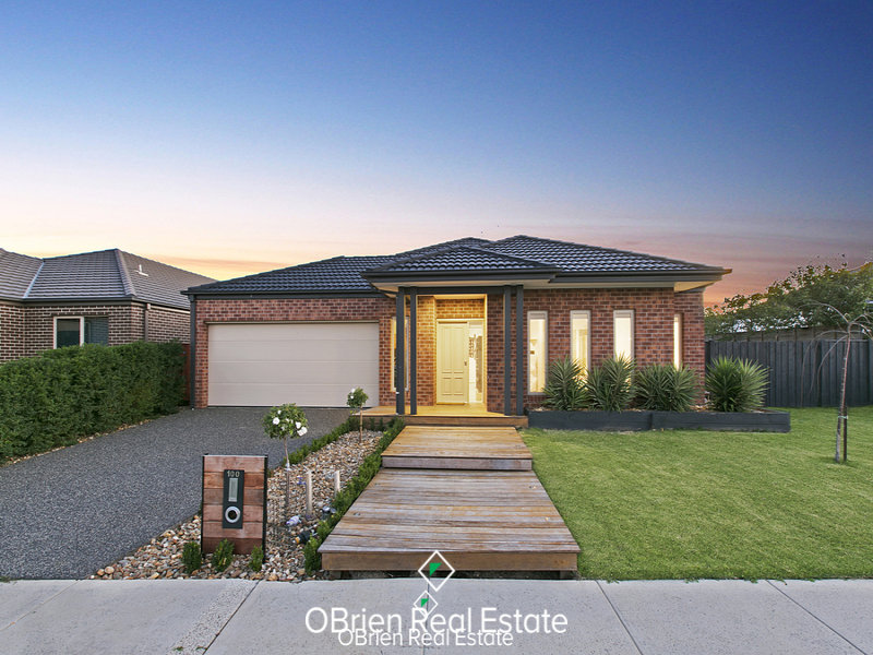 100 Arena Parade, Officer, VIC 3809