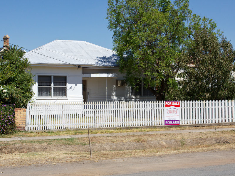 2 Kirkland Avenue, Euroa, Vic 3666 Property Details