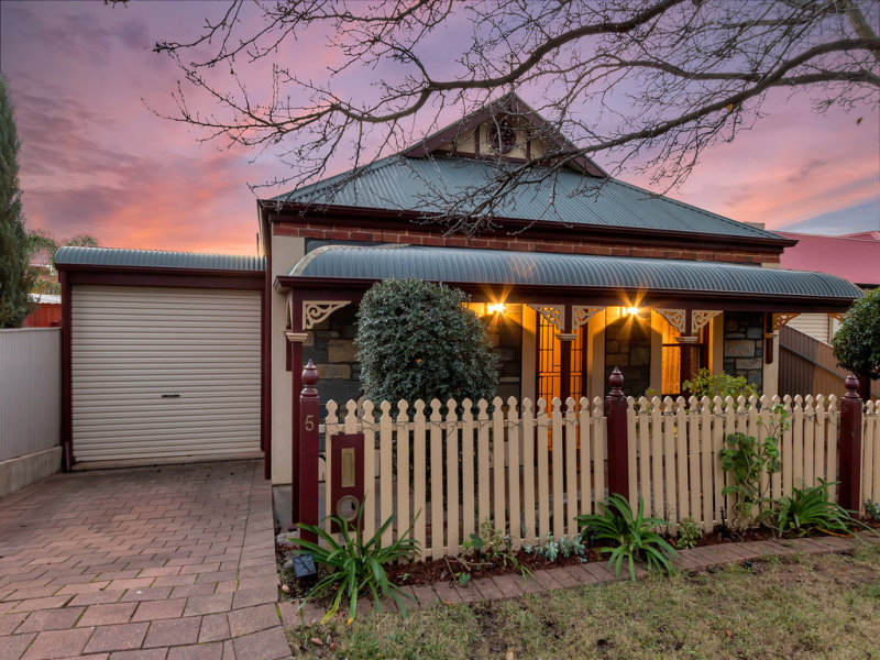 5 Lockwood Drive, Greenwith, SA 5125