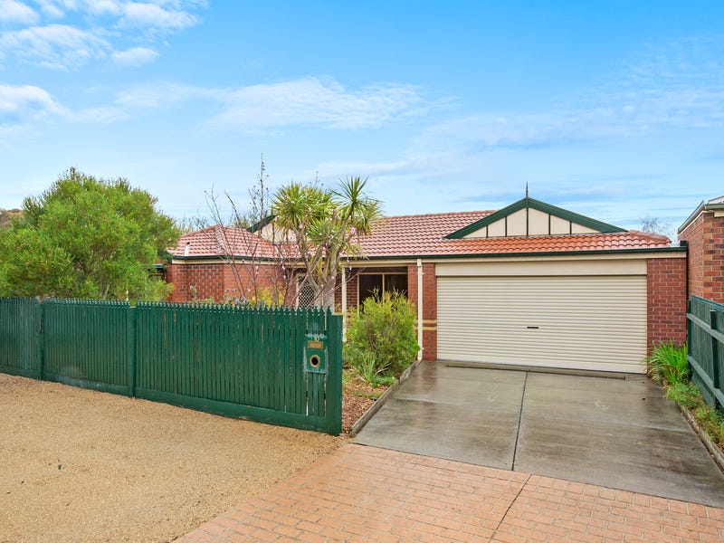 10 Caversham Drive, Mornington, VIC 3931