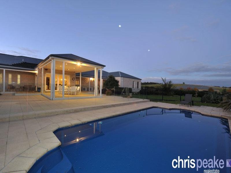 3335 Glen Moidart Drive, Berwick, Vic 3806 Property Details