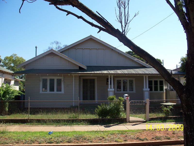 42 Maxwell Street, Wellington, NSW 2820