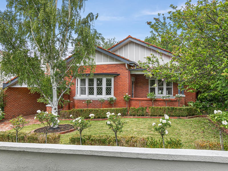 11 Brewster Street, Essendon, VIC 3040