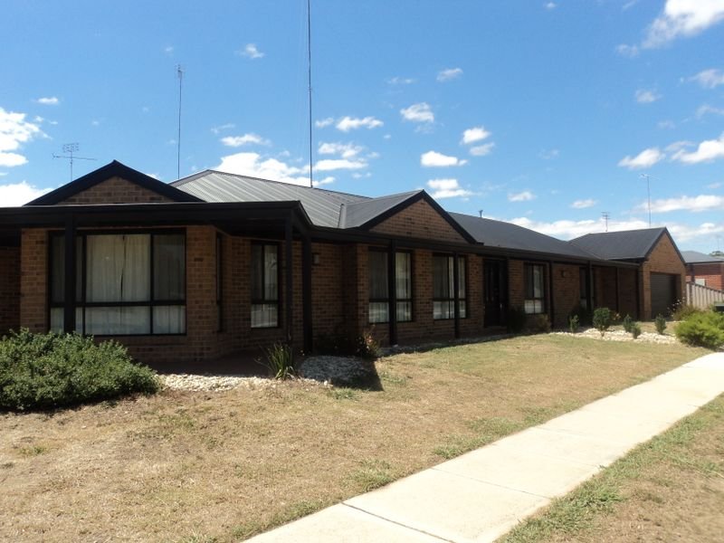 52 Donaldson Drive, Broadford, Vic 3658 Property Details