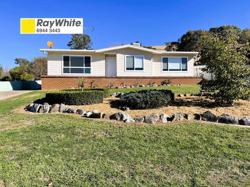 4 Francis Avenue, Gundagai, NSW 2722 House for Sale