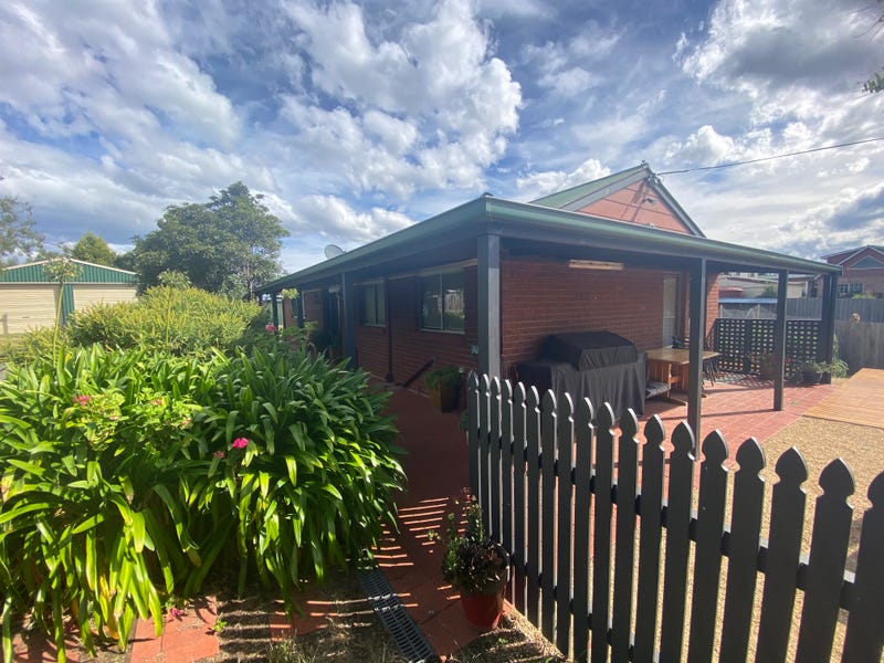 8 Pier Road, Opossum Bay, TAS 7023