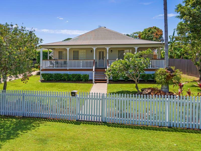 26 Crescent Avenue, Hope Island, QLD 4212