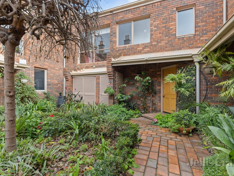 4/2226 Grattan Street, Carlton, VIC 3053