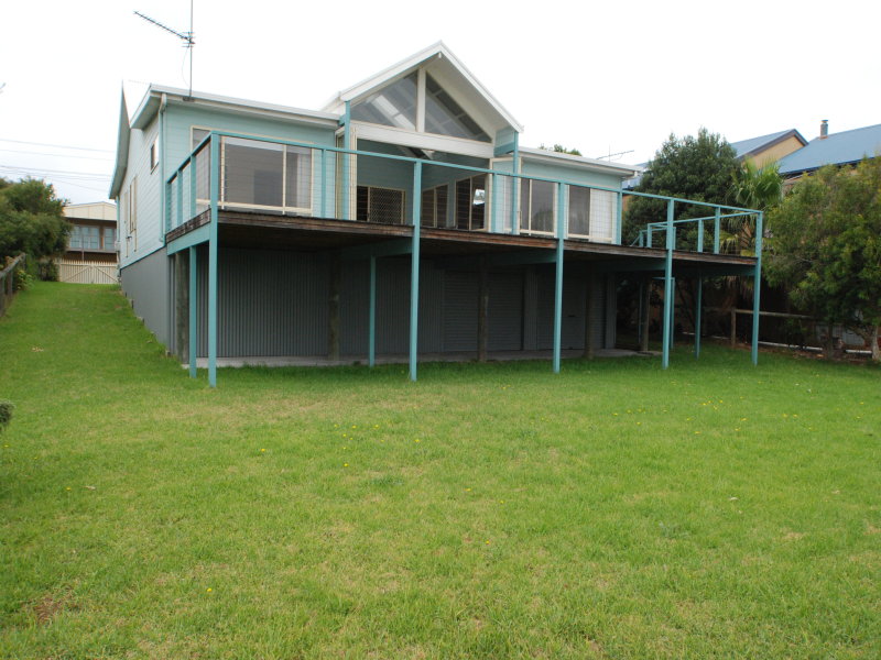 15 Lake Street, Loch Sport, VIC 3851