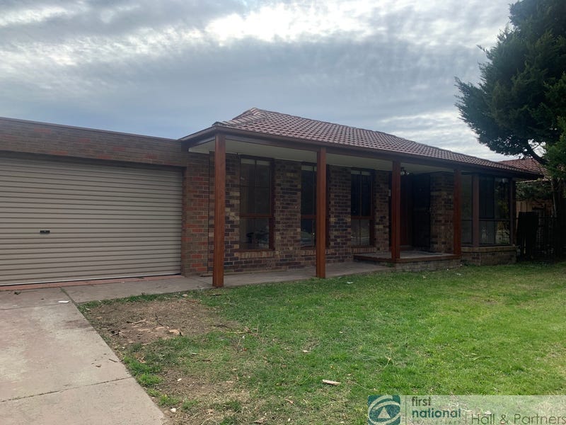 18 Kennington Park Drive, Endeavour Hills, VIC 3802